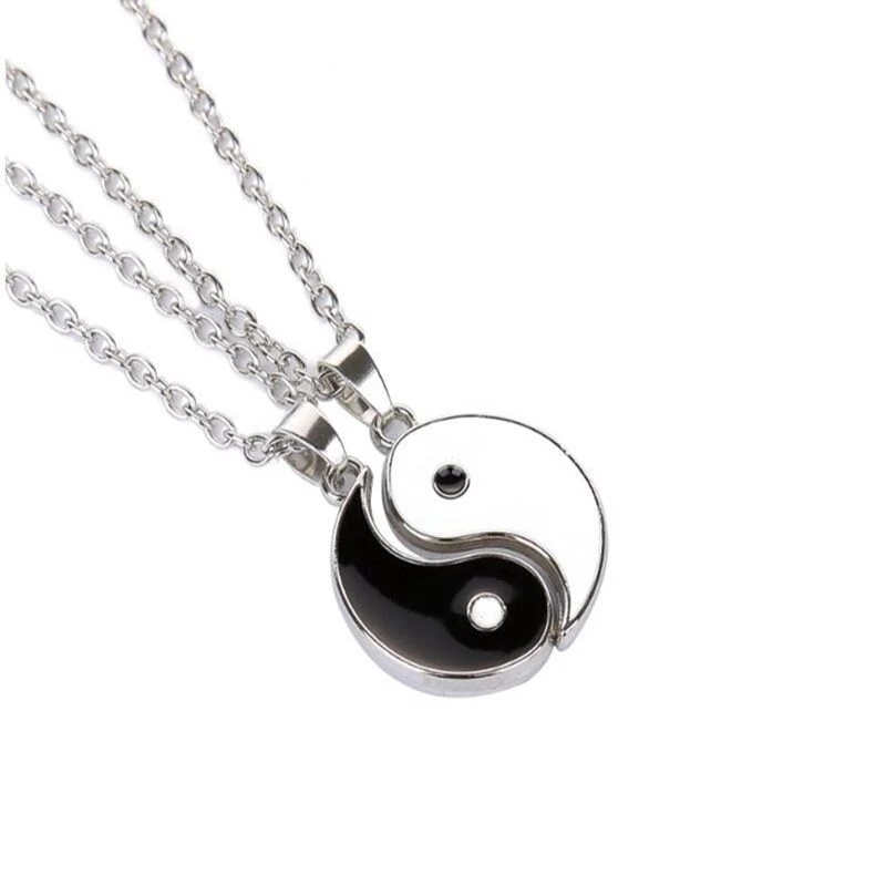 2pcs / Set Kalung Pasangan Tai Chi Yin Yang Bahan Alloy Untuk Hadiah Valentine