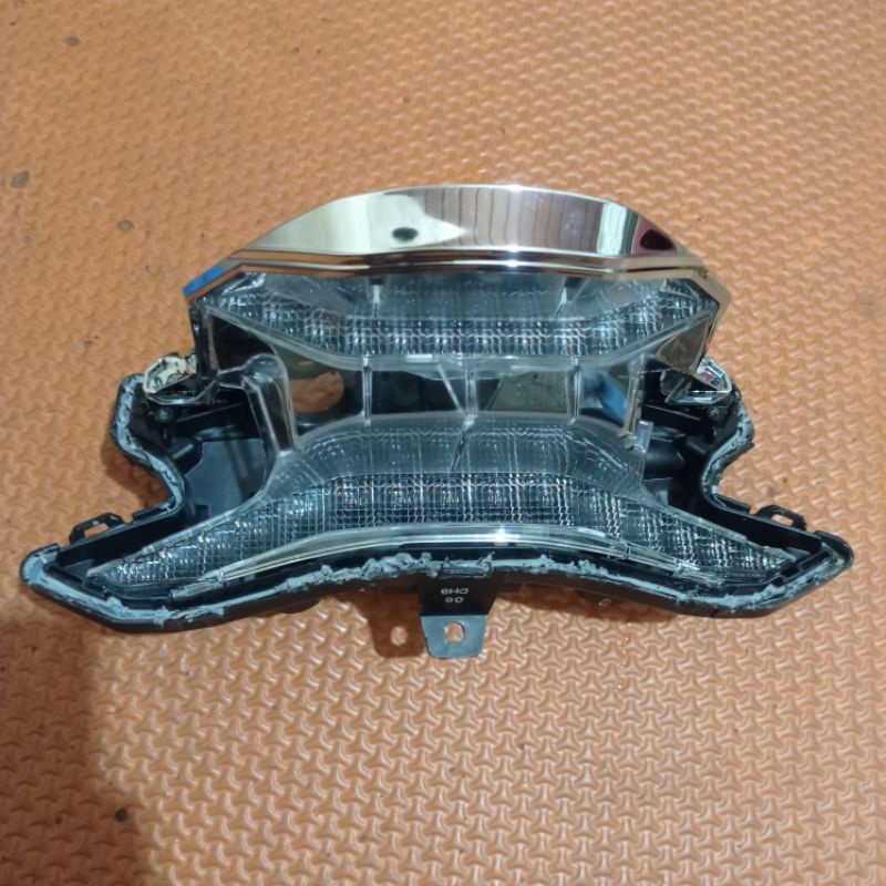 batok lampu mika belakang pcx 150 k97 original