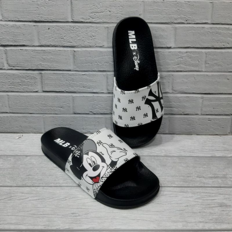 DISNEY MICKEY MOUSE  Fasion Wanita Sendal Slide Elastis Dan Nyaman Digunakan