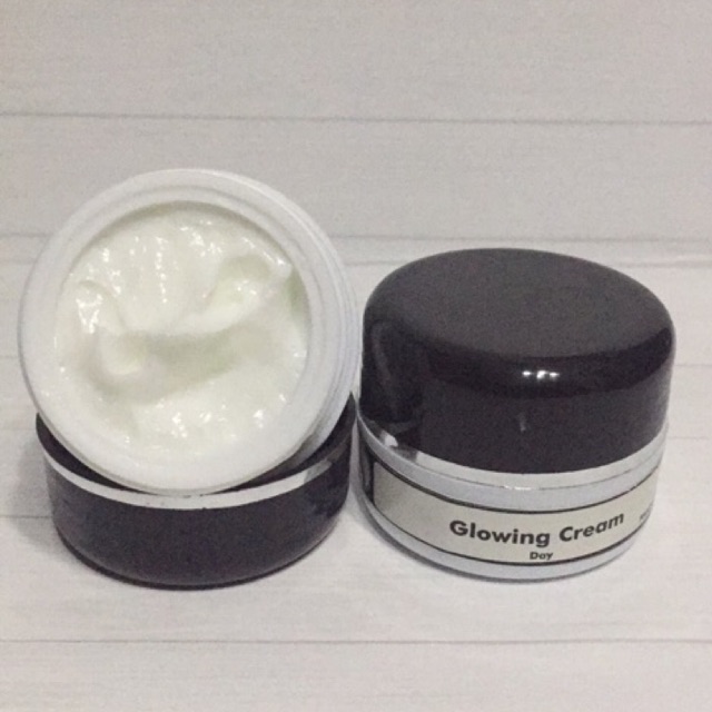 Cream glowing pagi siang day whitening aman glowing super ampuh kinclong artis dokter farma derma hn
