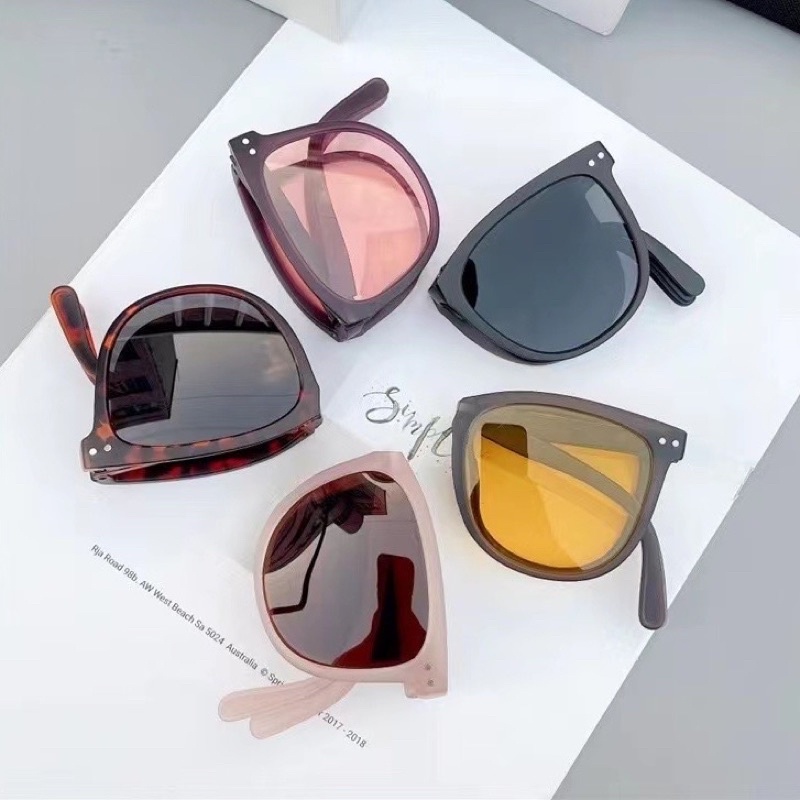 COD Kacamata Lipat Small Candy Hitam Folding Sunglasses Wanita Pria Gaya Retro Korean Fashion Warna Hitam Jelly Model Mata Kucing Cat Eye Import Terlaris Terbaru Tren Anak Remaja Dewasa Trend Terbaru Terlaris