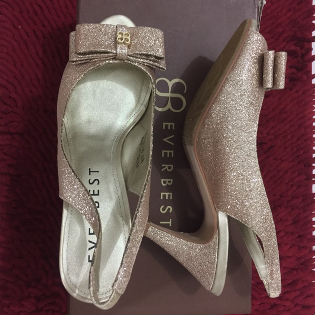 Sepatu everbest