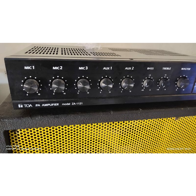 Amplifier TOA ZA 1121 JAPAN bisa dinyalakan dengan bantuan AKI 12V