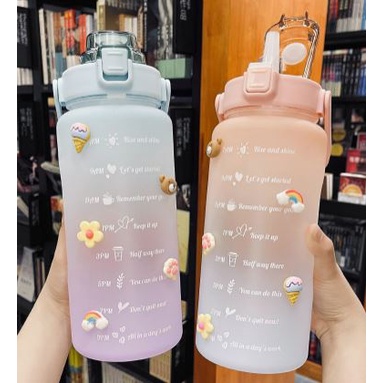 botol minum 2 liter lucu botol minum kekinian viral Gradient Color Sport Water Bottle Botol minum 2L [READY STOCK]