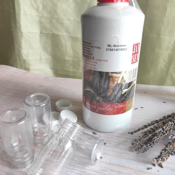 

Siap Kirim Jansen Vanilla Extract Fine Perisa Vanila Paste Wangi 150 Ml Repacked