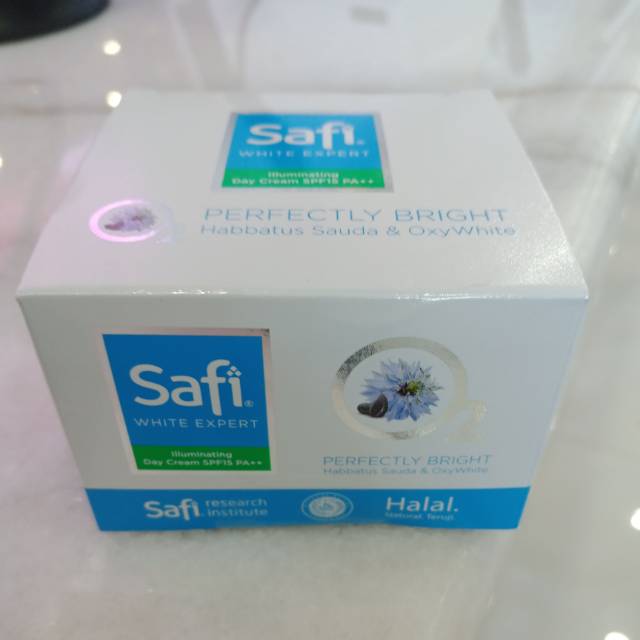 Safi ultimate bright iluminating day cream spf 15 PA++ 25GR