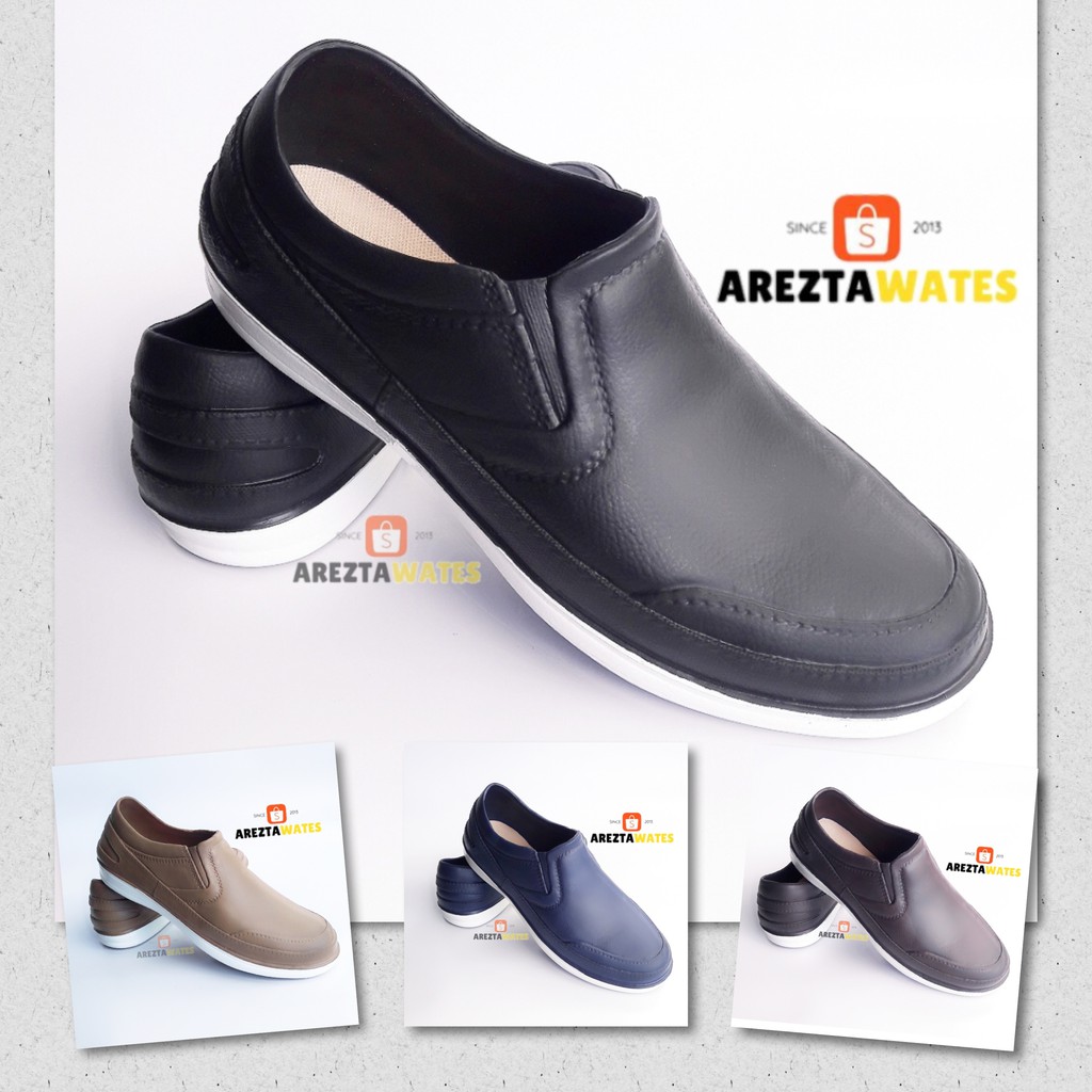 Sepatu karet pria slip on Yumeida SP 7091L