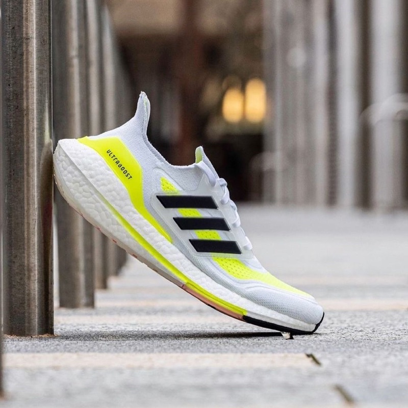 ADIDAS ULTRABOOST 21