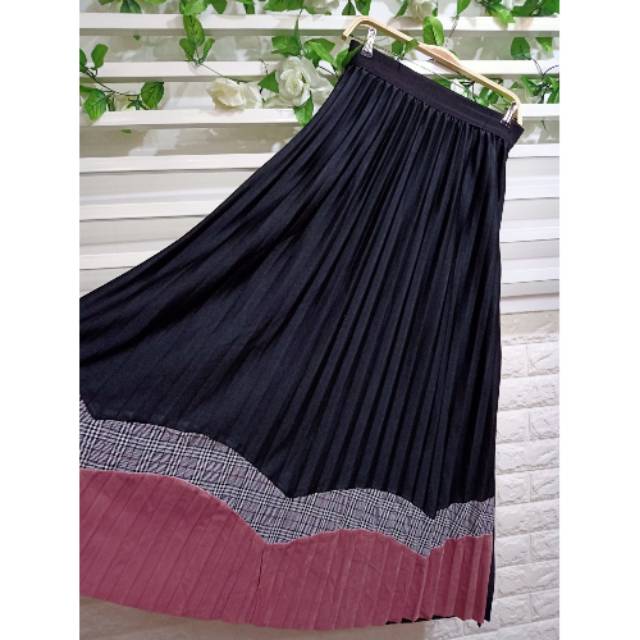 Rok Zara Import Klok 3 meter