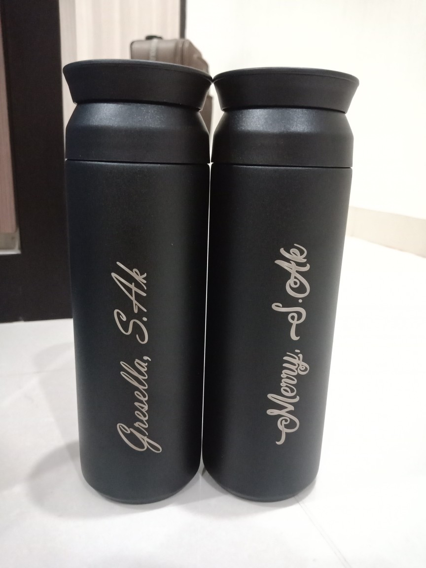 Botol Minum / Kado / Tumbler Custom Travel  500 Ml Grafir