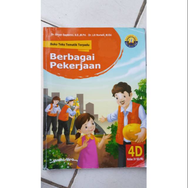 Buku teks tematik terpadu 4D