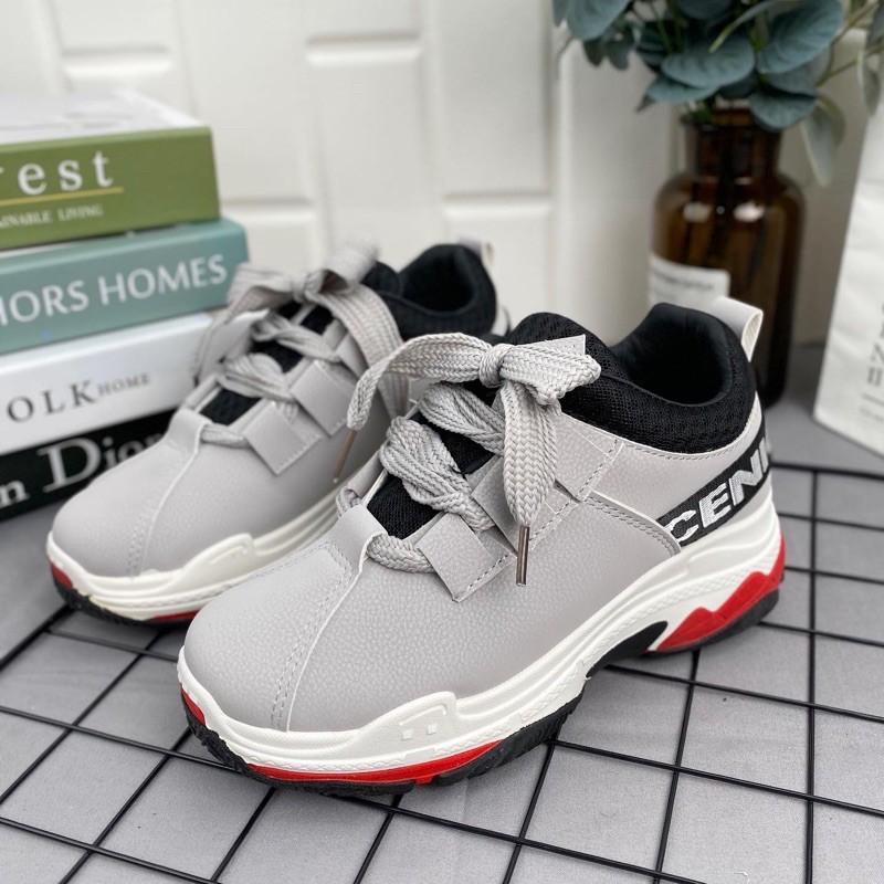 Sepatu Sneakers 9002