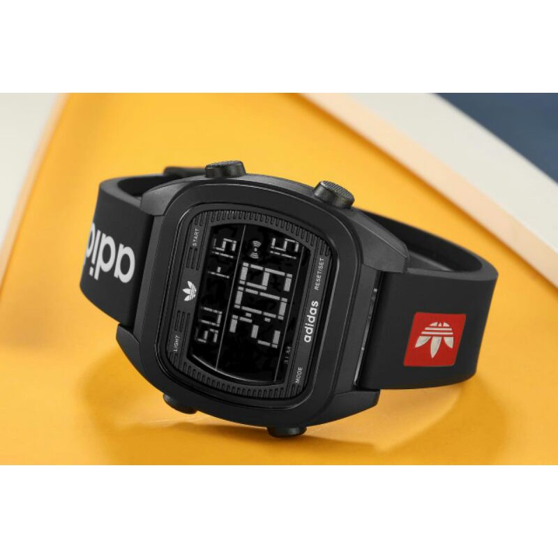 Jam tangan Adidas digital