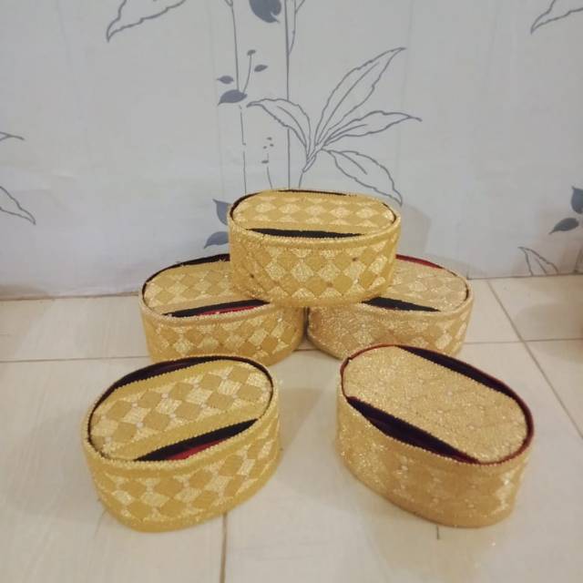 Peci tapis mata kibau kopiah tapis mata kibau lampung