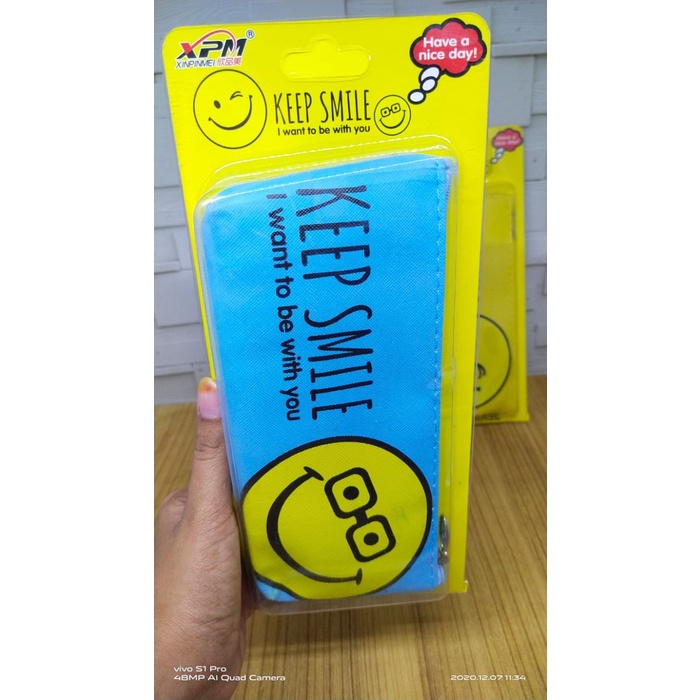 

Bergaransi Pencil Case Canvas Smile Murah