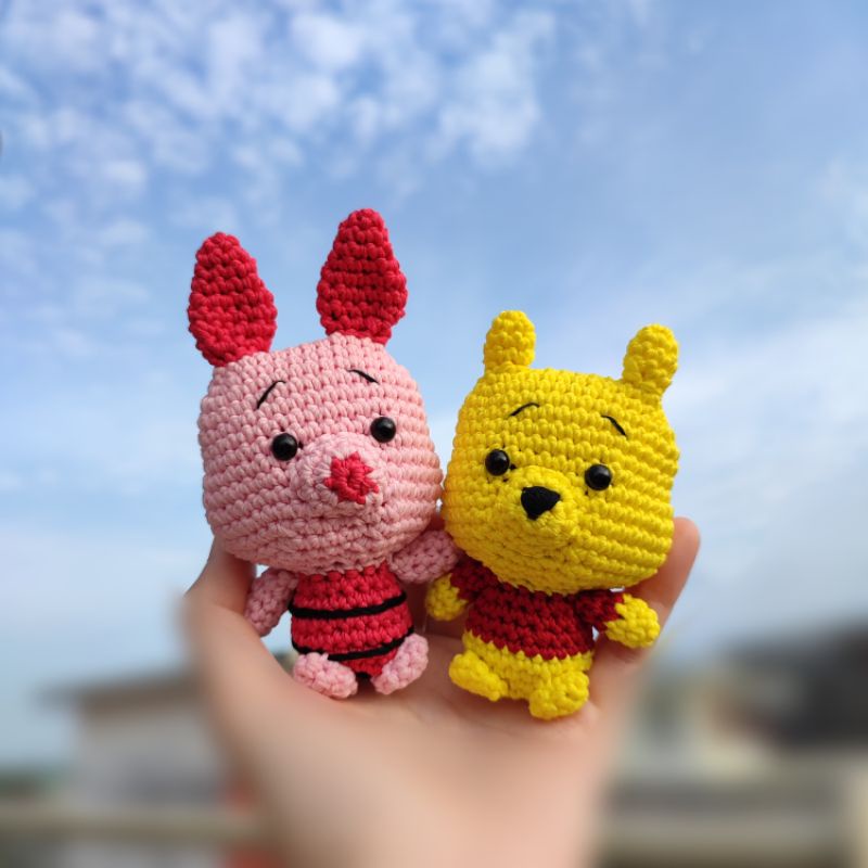 Boneka Rajut Winnie the Pooh & Piglet