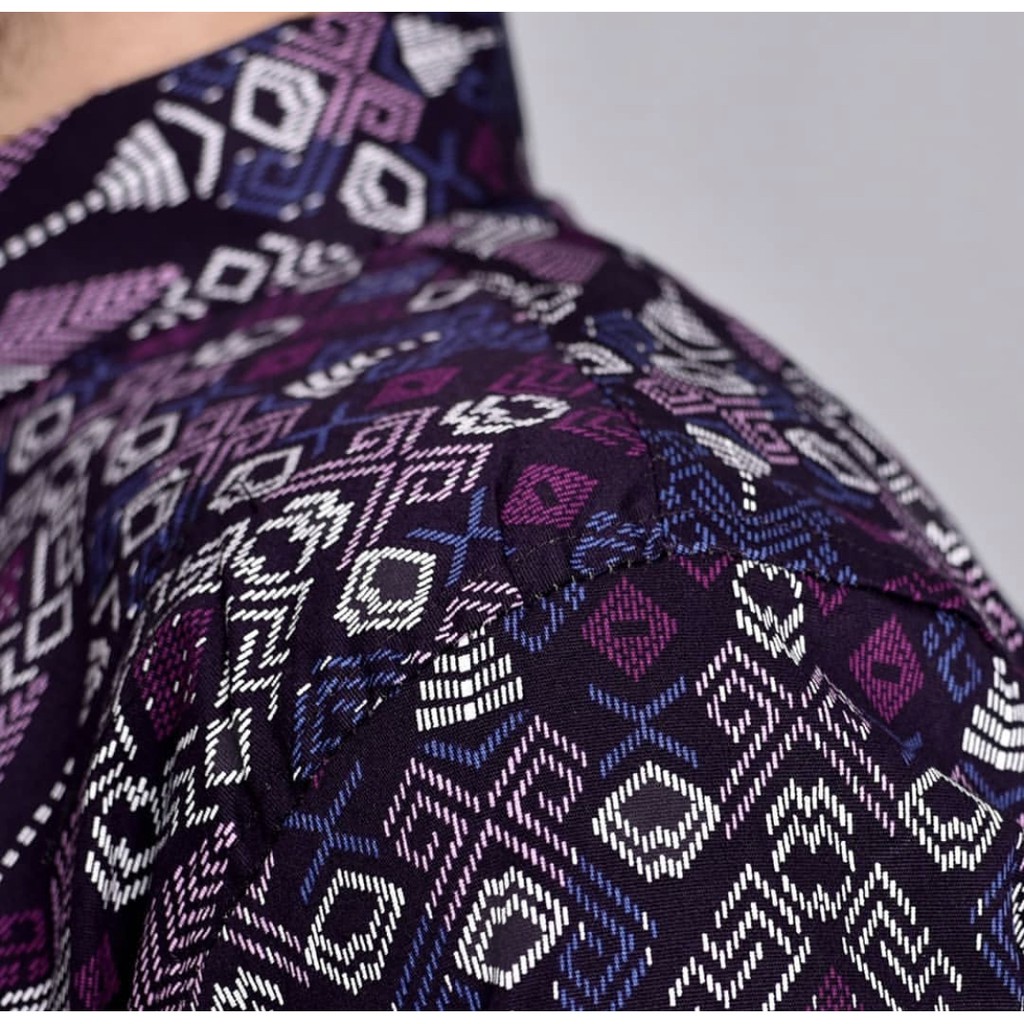 BABEDO KEMEJA BATIK SLIMFIT PRIA MOTIF PURPLE TORPEDO LENGAN PANJANG PREMIUM