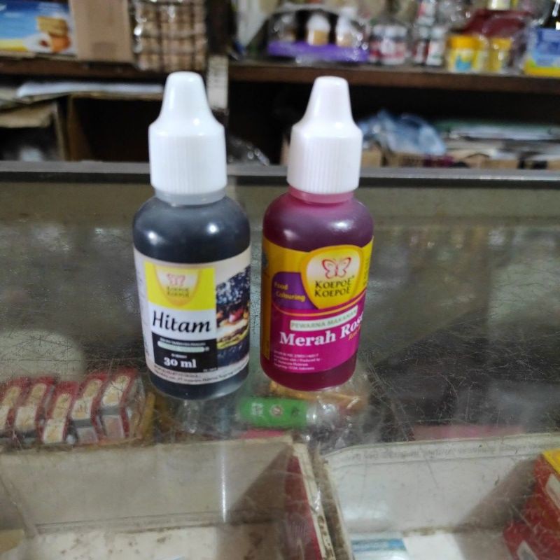 

Pewarna ( Gincu) Hitam/ Merah rose Koepoe Koepoe 30 cc