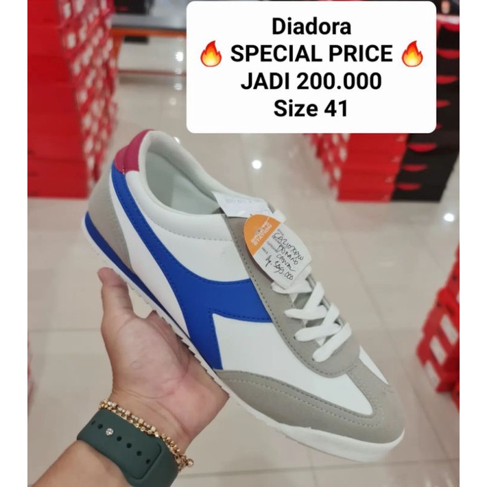 sepatu diadora durano
