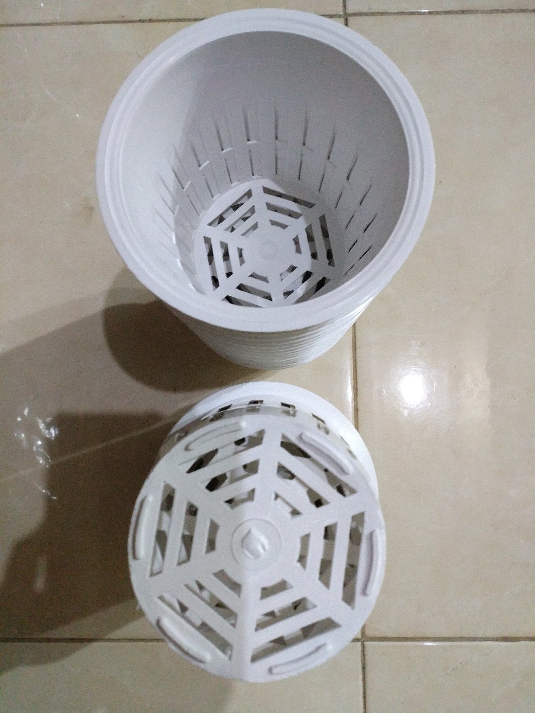 Netpot Hidroponik Ukuran 10cm Putih/ Net Pot Hidroponik Ukuran 10cm Putih