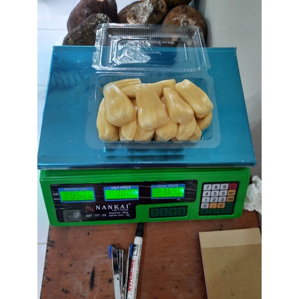 

nangka kupas fresh mateng /500 gram