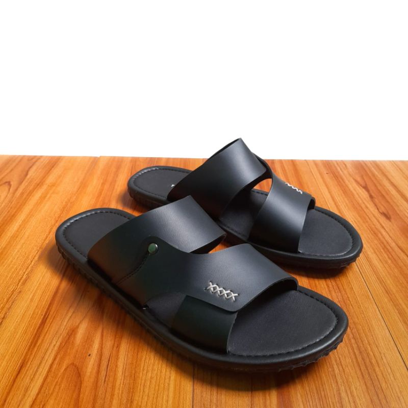 Sandal casual pria yongki komaladi terbaru sandal pria slide yongki komaladi terlaris