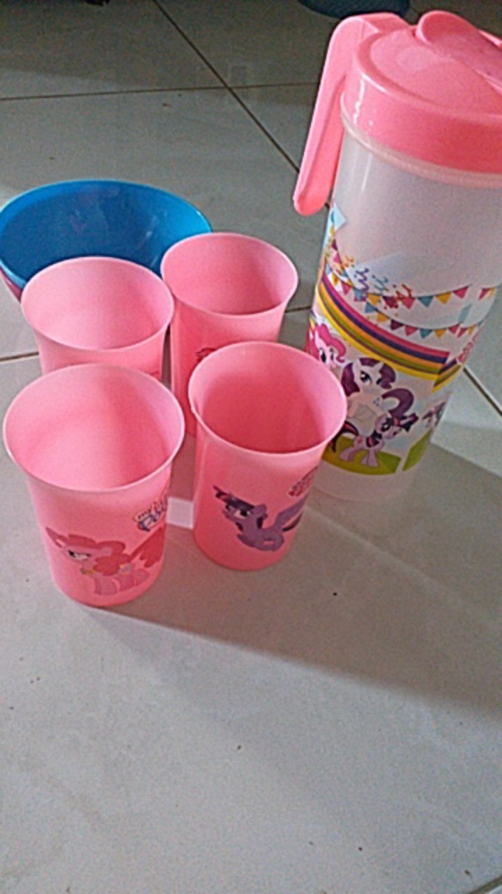 Teko Beranak Gelas/teko Set Karakter