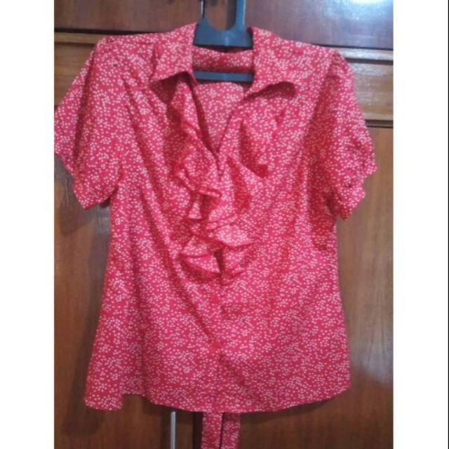 (PRELOVED) KEMEJA WANITA MERAH COLE