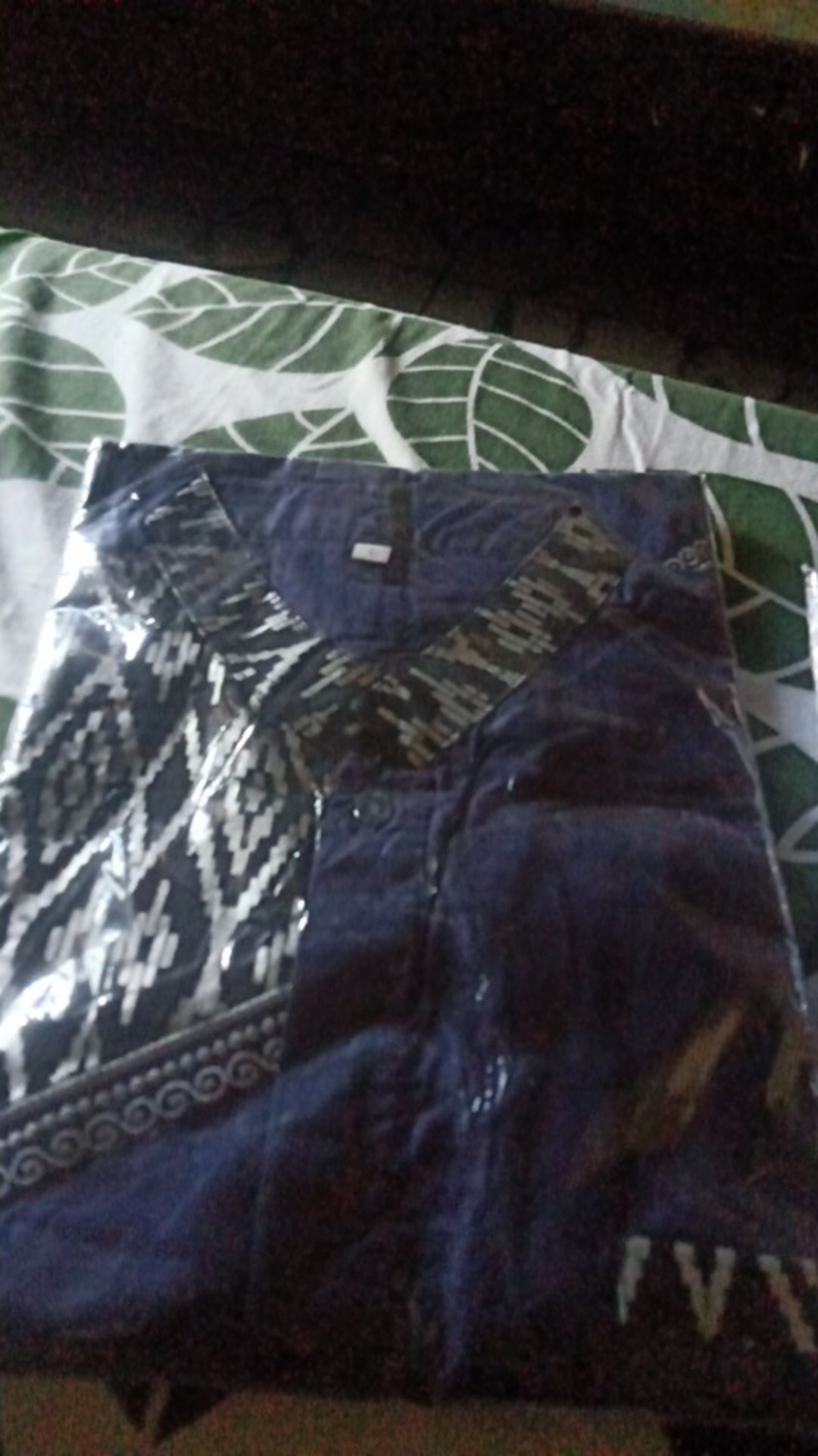 Hem Batik Pria Pendek Lawasan Sogan/pari Sulur/parang Black/merak Papua Ori By Batiek Solo Dc270927