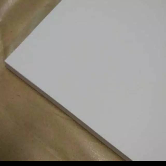 

Kertas matt paper 150 gsm A4 isi 500 lembar