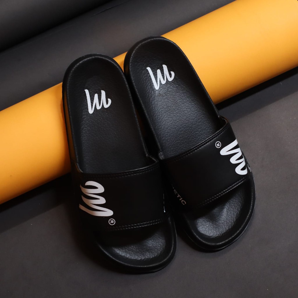 TERBARU Sandal Slide Pria Hitam Casual Slop Cowok Nyaman Ringan Sendal Santai Brand Original