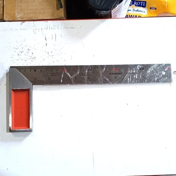 Siku Meter Penggaris Siku Tukang Besi Angle Square Steel tebal 12 inci