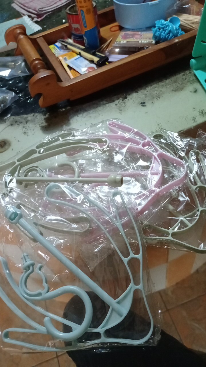 Gantungan Jemuran Sepatu Dan Kaos Kaki Serbaguna