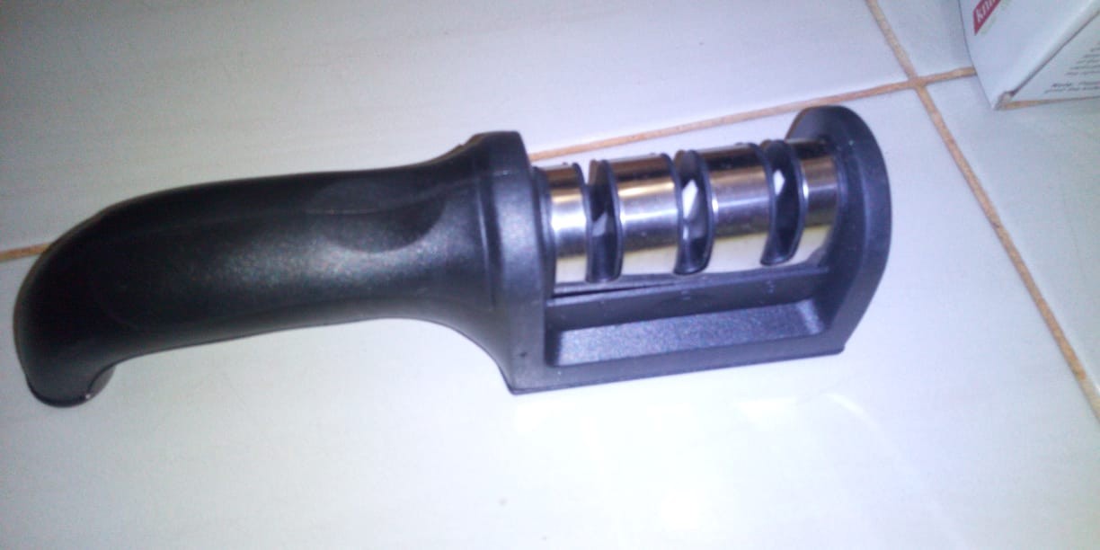 Pengasah Pisau Dapur Multifungsi