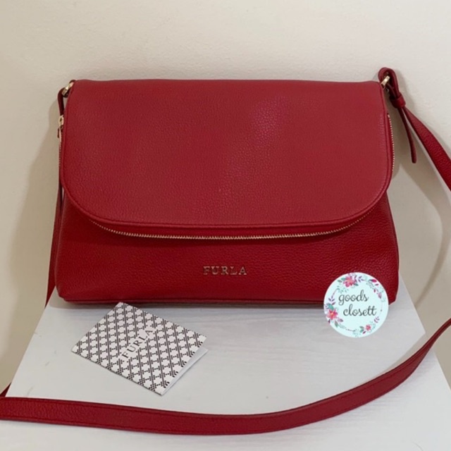 [preloved] ORIGINAL FURLA Lilli Crossbody Flap in Red / tas selempang wanita bahan kulit asli