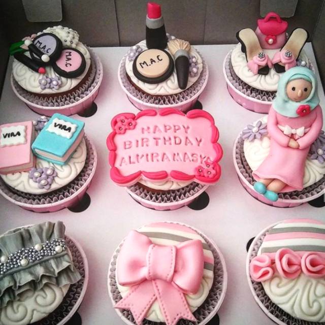 

Cupcake cup cake kue ulang tahun birthday cake hiasan 100% icing sugar