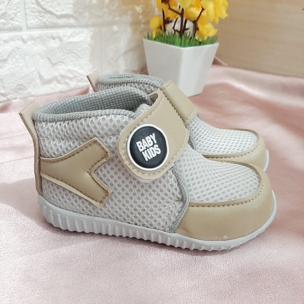 mandirishoestore-SEPATU BOOT ANAK LAKI-LAKI BOLA ABU CAY04