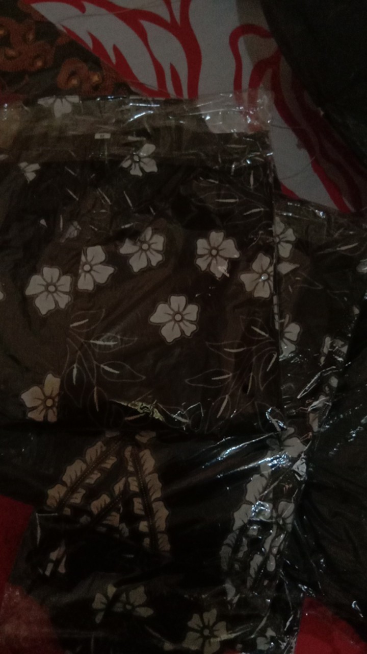 Batik Couple Keluarga Sania Ruffle Ori Ndoro Jowi Manuk Tarung Putih