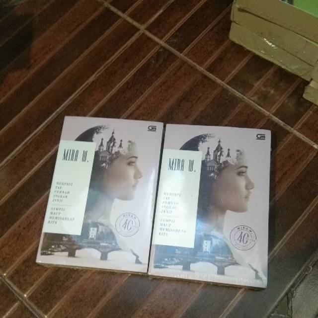 mira w segel merpati tak pernah ingkar janji dan sampai maut memisahkan kita buku bekas ada bercak.k