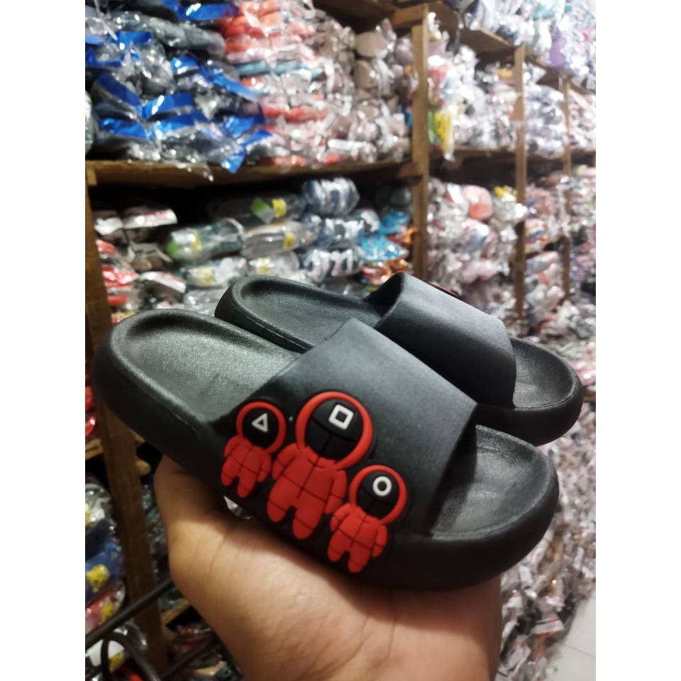 Sandal Anak Selop karakter Squid Game 8619-1 size 24-35 Sandal Anak laki-laki Terlaris