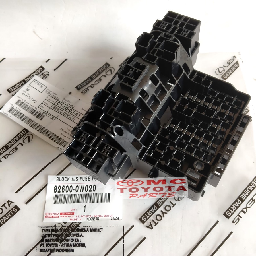 Block Fusible Link Kotak Sekring Fuse Box Dyna 82600-0W020