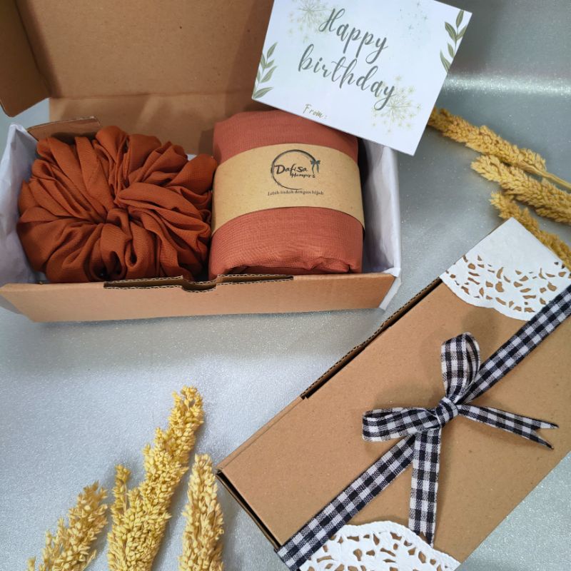 

hampers hijab murah Banjarmasin/gift box Bella Square free ucapan (bisa pilih warna)