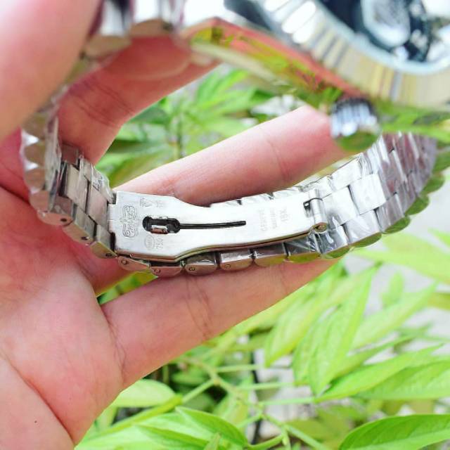 Jam Rolex Pria rantai stainless steel + free gelang (model random)