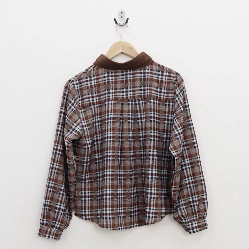 Nome plaid hem top - Thejanclothes