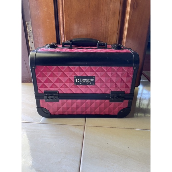 preloved beauty makeup case armando caruso