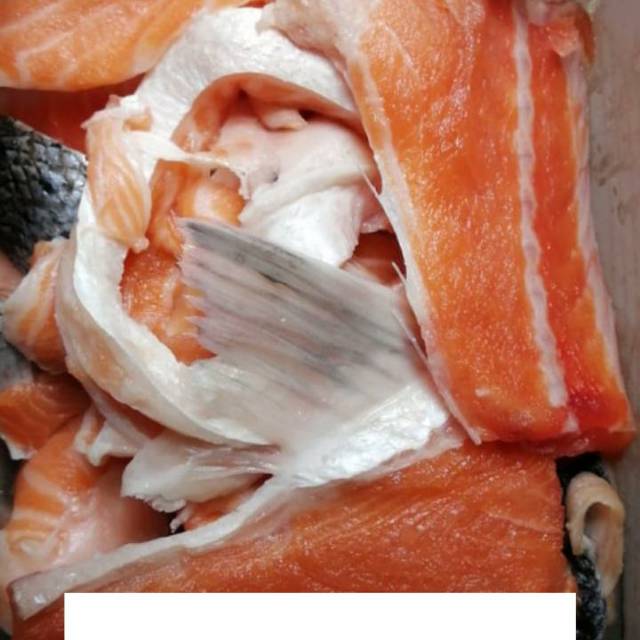 

SALMON TRIMMING