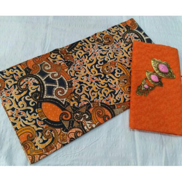 set kain batik dan embos