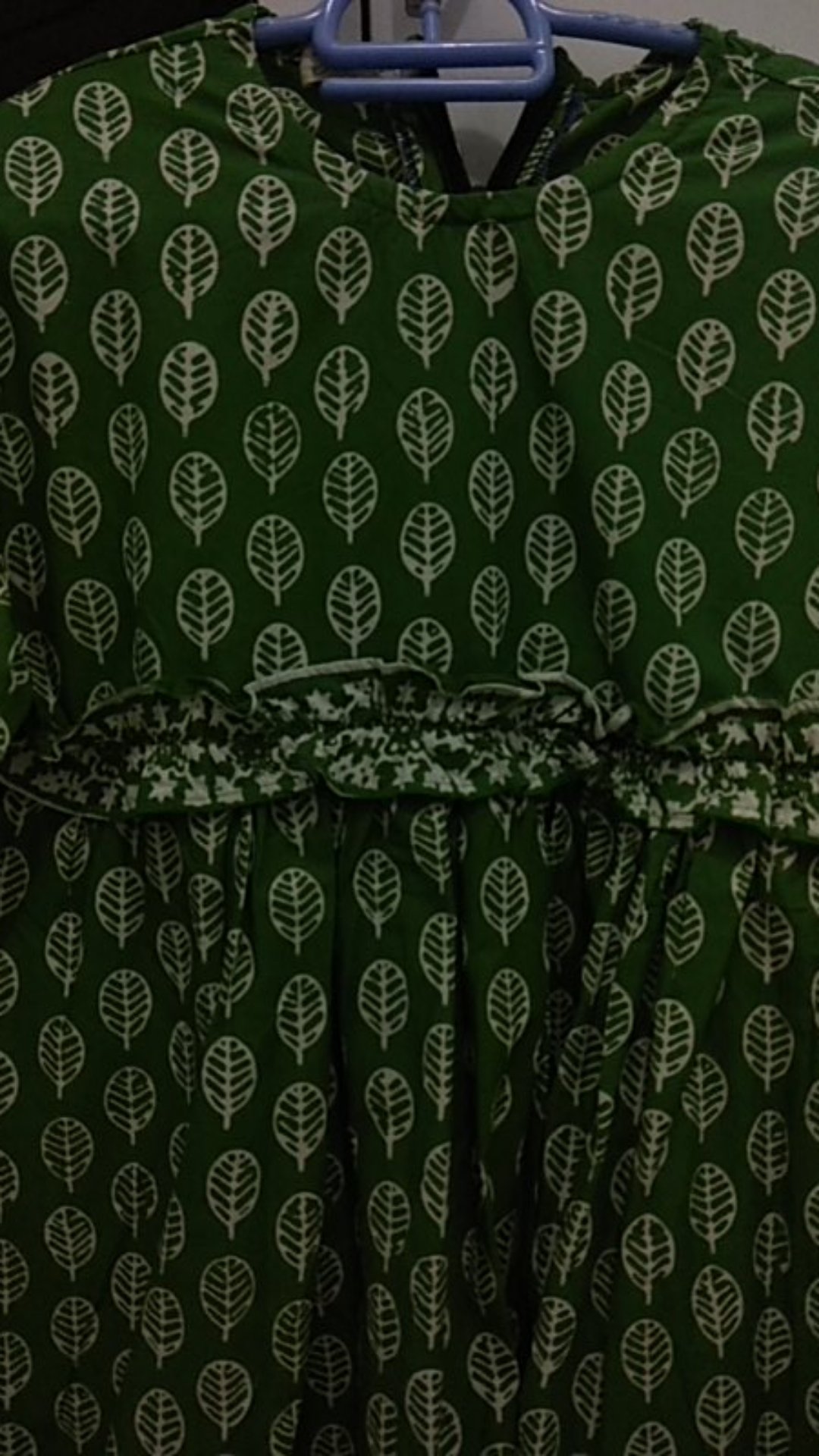 Atasan Batik Wanita Kerja Daun Hijau