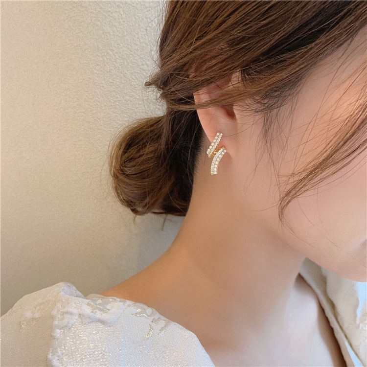 Flash Diamond S Serpentine Pearl Earrings Aksesoris Telinga Korea Wanita