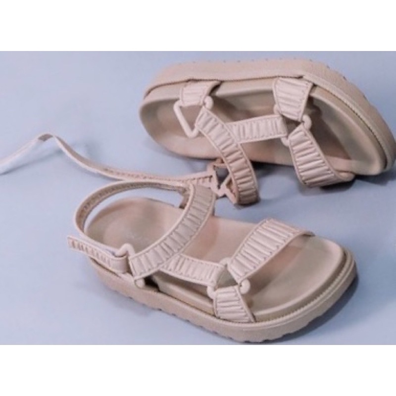 Sandal Let Gunung Jelly Wanita Tali Sambung Kerut Segitiga Import Mokaya / Size 37-41 ( 8868-B1/8868-2Ah)-CREAM